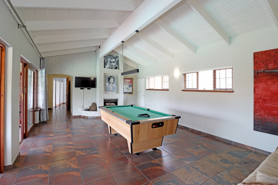 5 Bedroom Property for Sale in Paulshof Gauteng