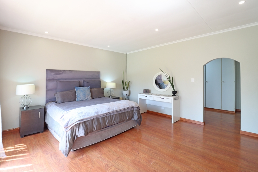 5 Bedroom Property for Sale in Paulshof Gauteng