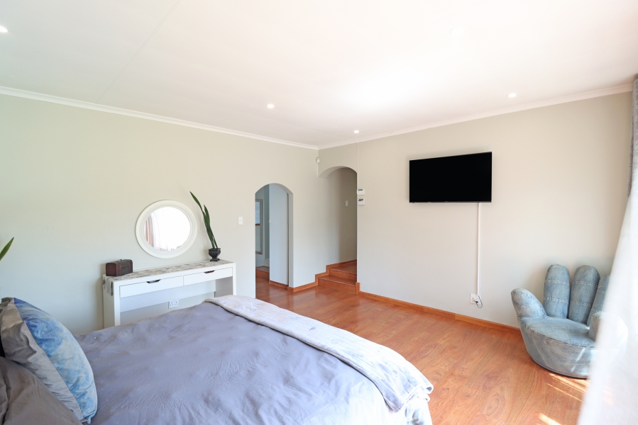 5 Bedroom Property for Sale in Paulshof Gauteng