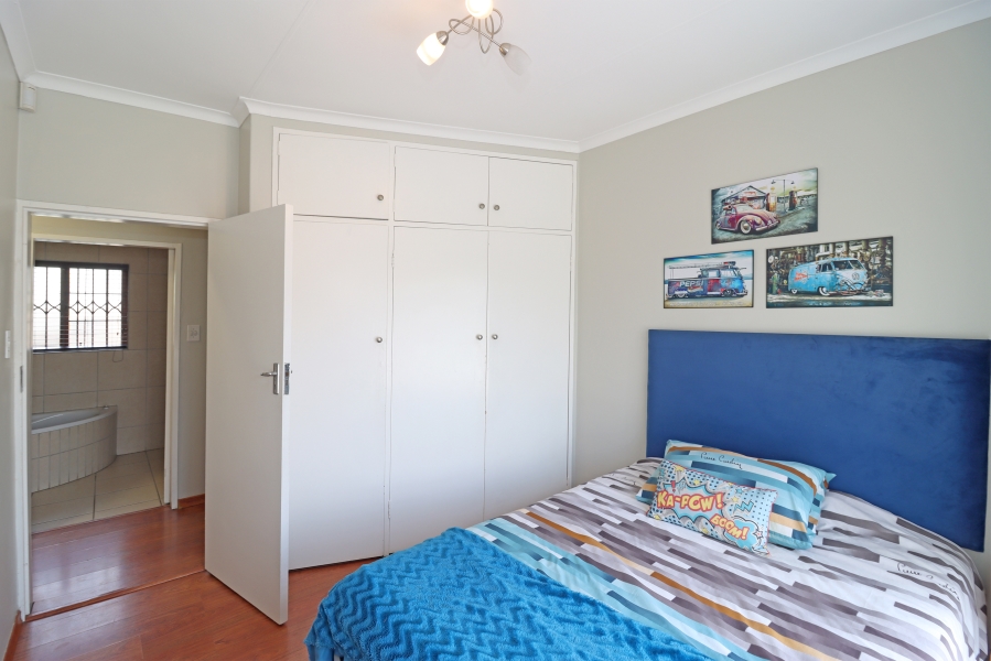 5 Bedroom Property for Sale in Paulshof Gauteng