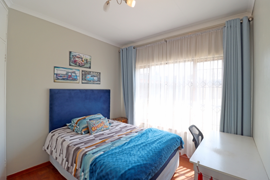 5 Bedroom Property for Sale in Paulshof Gauteng