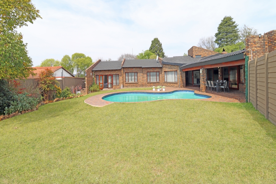 5 Bedroom Property for Sale in Paulshof Gauteng
