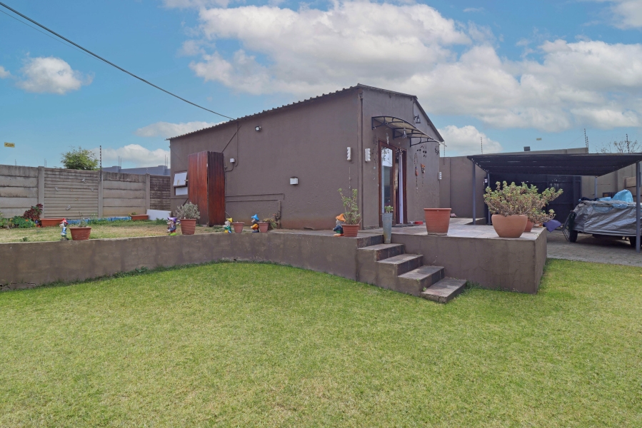 5 Bedroom Property for Sale in Paulshof Gauteng