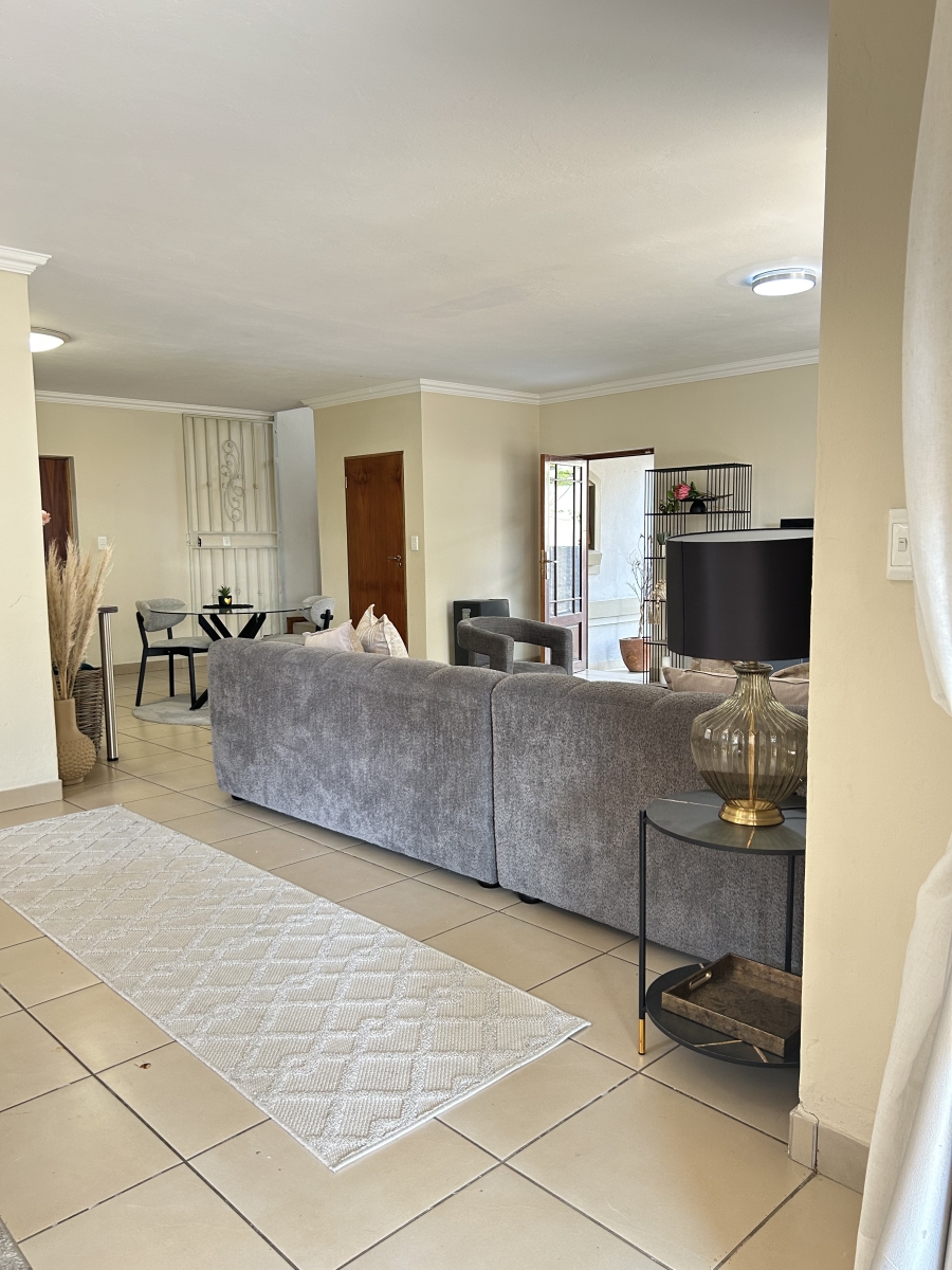 3 Bedroom Property for Sale in Maroeladal Gauteng
