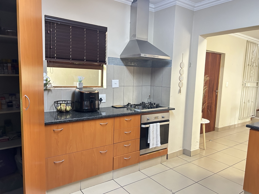 3 Bedroom Property for Sale in Maroeladal Gauteng