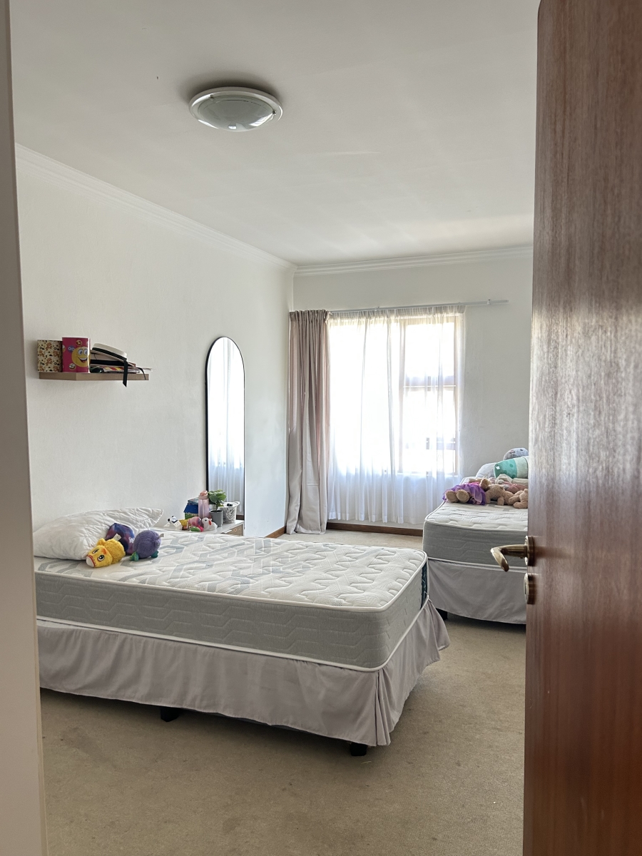 3 Bedroom Property for Sale in Maroeladal Gauteng