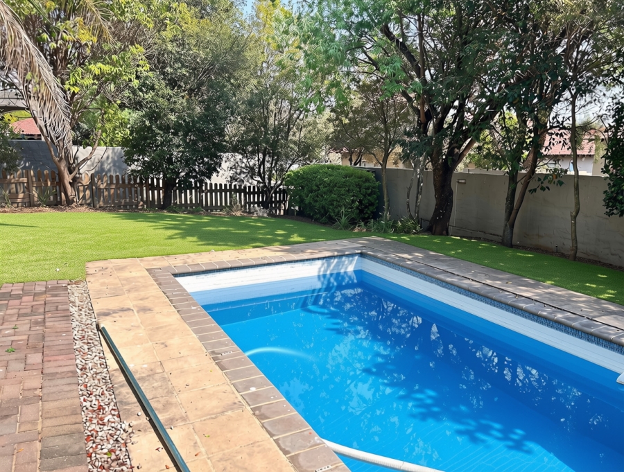 3 Bedroom Property for Sale in Maroeladal Gauteng