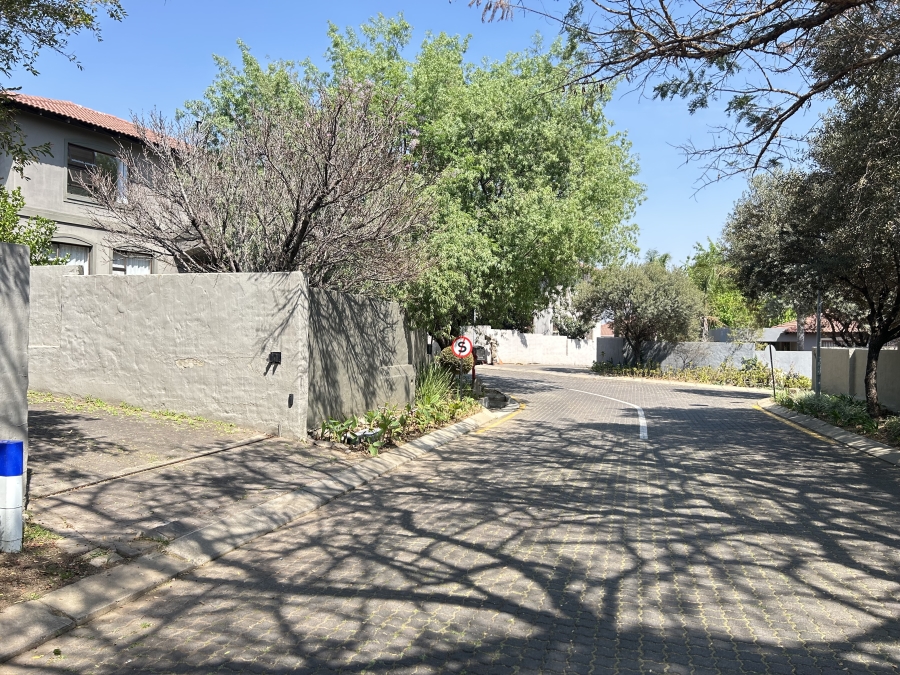 3 Bedroom Property for Sale in Maroeladal Gauteng