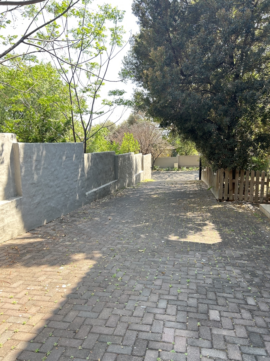 3 Bedroom Property for Sale in Maroeladal Gauteng