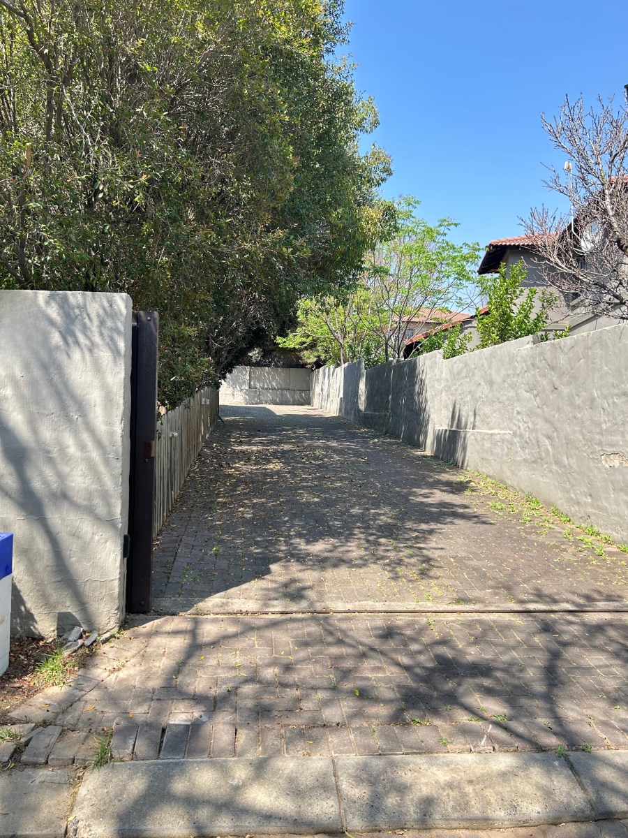 3 Bedroom Property for Sale in Maroeladal Gauteng