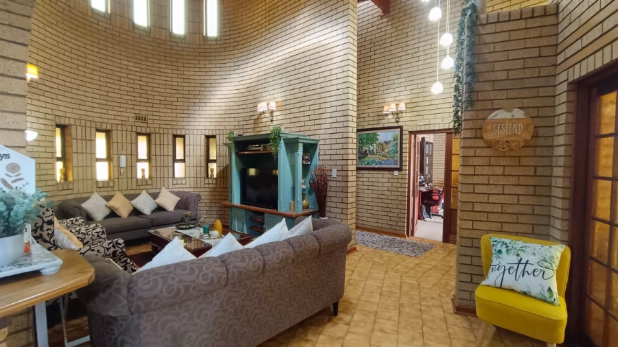 3 Bedroom Property for Sale in Helikonpark Gauteng