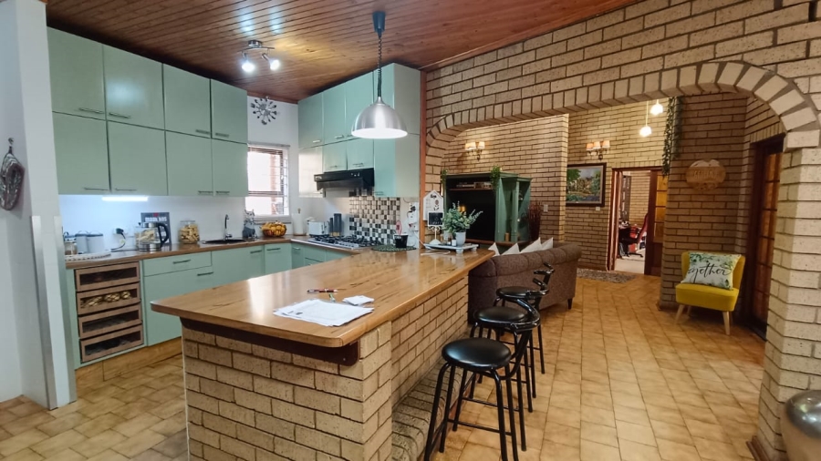 3 Bedroom Property for Sale in Helikonpark Gauteng