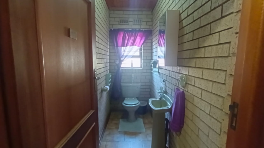 3 Bedroom Property for Sale in Helikonpark Gauteng