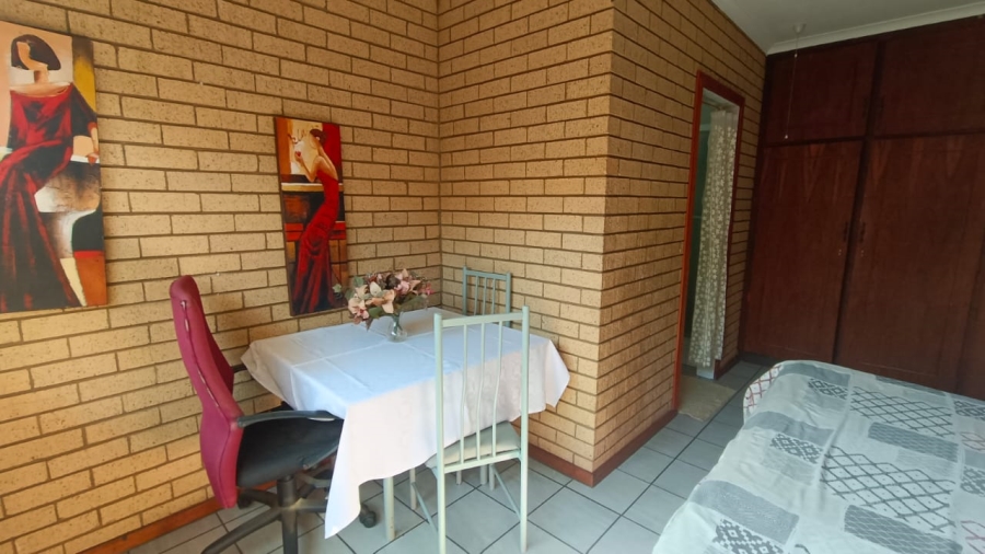 3 Bedroom Property for Sale in Helikonpark Gauteng