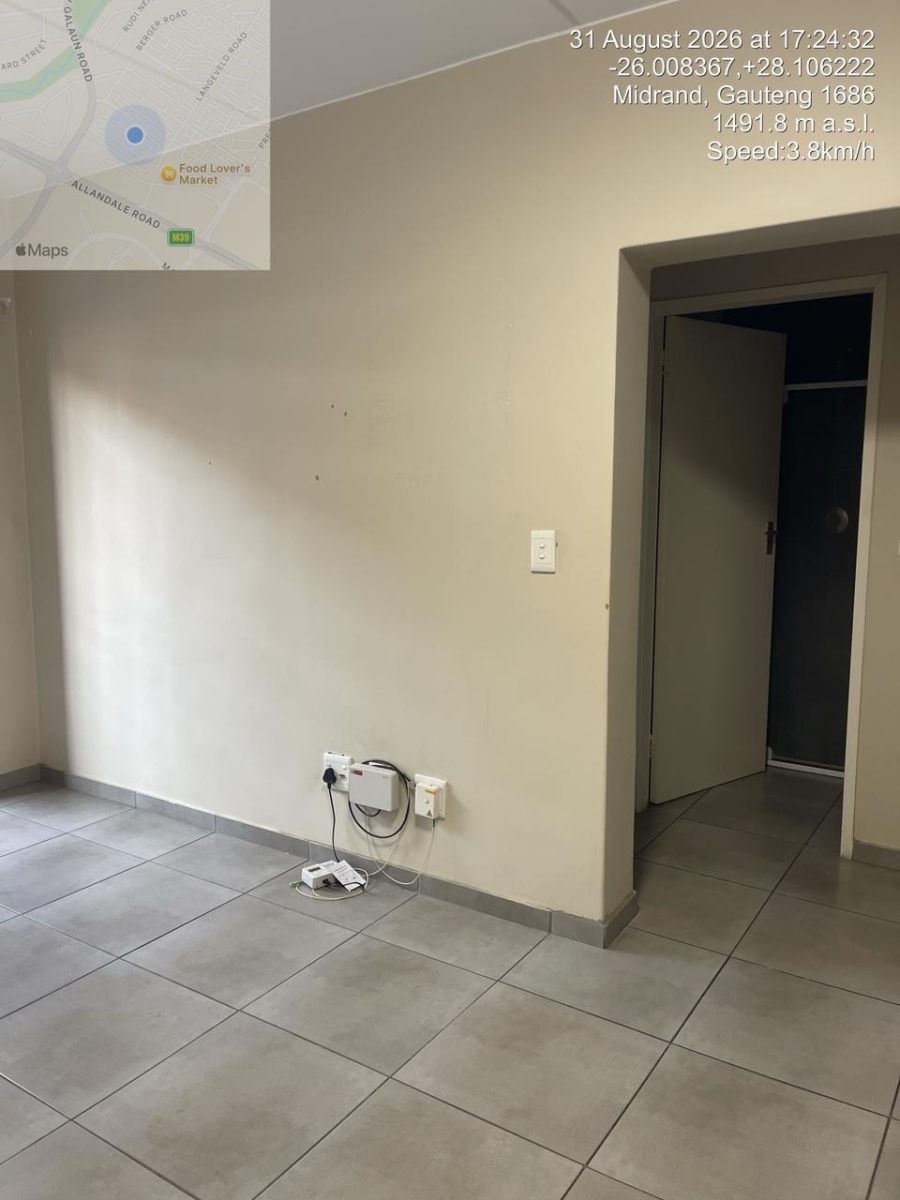 To Let 2 Bedroom Property for Rent in Vorna Valley Gauteng