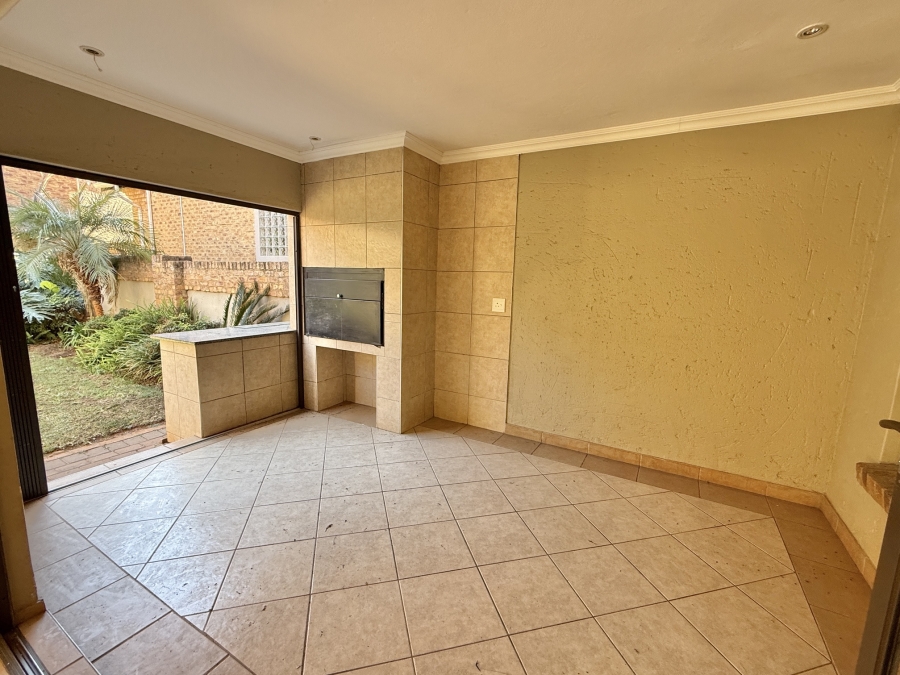 4 Bedroom Property for Sale in The Wilds Gauteng