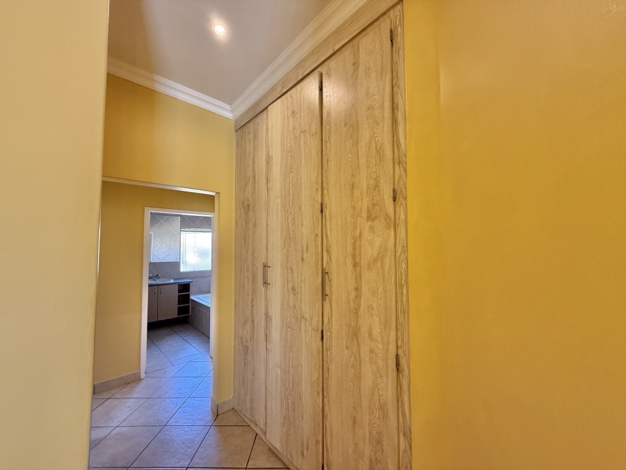 4 Bedroom Property for Sale in The Wilds Gauteng