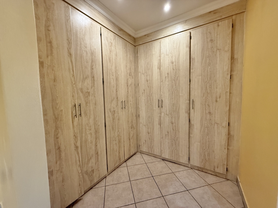4 Bedroom Property for Sale in The Wilds Gauteng