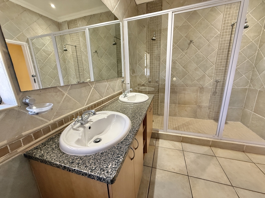 4 Bedroom Property for Sale in The Wilds Gauteng