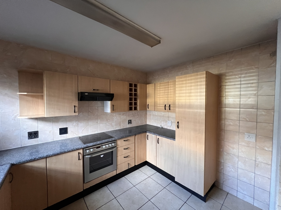 To Let 3 Bedroom Property for Rent in New Redruth Gauteng
