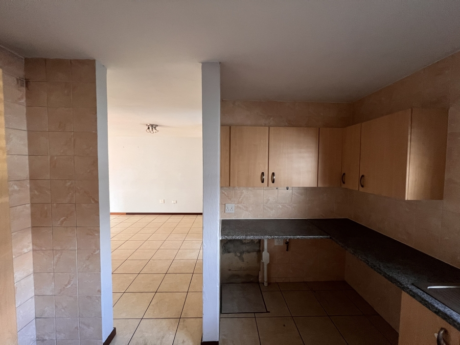 To Let 3 Bedroom Property for Rent in New Redruth Gauteng