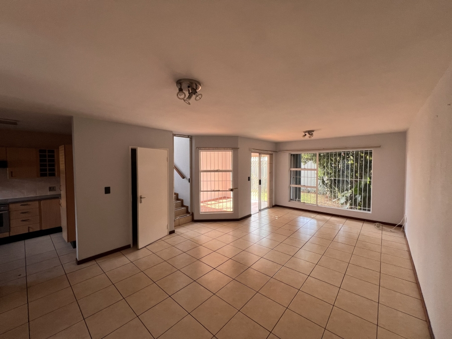 To Let 3 Bedroom Property for Rent in New Redruth Gauteng