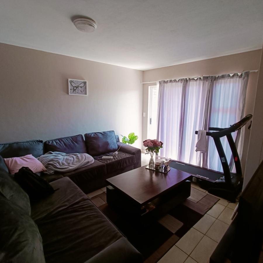 2 Bedroom Property for Sale in Annlin-wes Gauteng