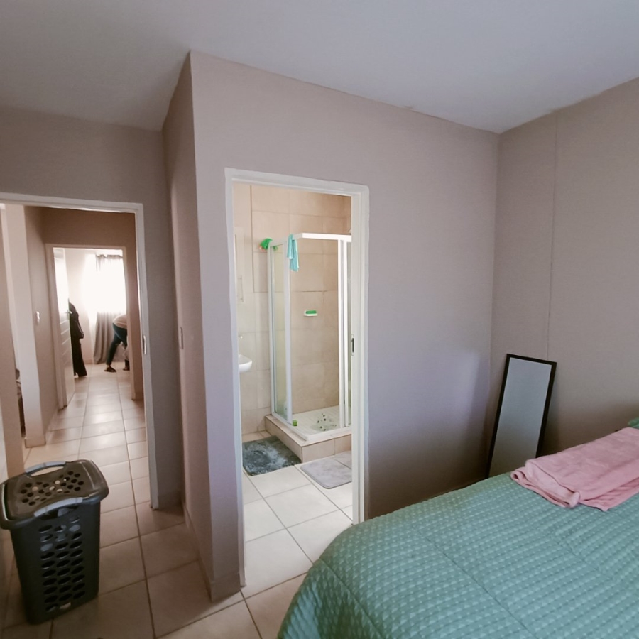 2 Bedroom Property for Sale in Annlin-wes Gauteng