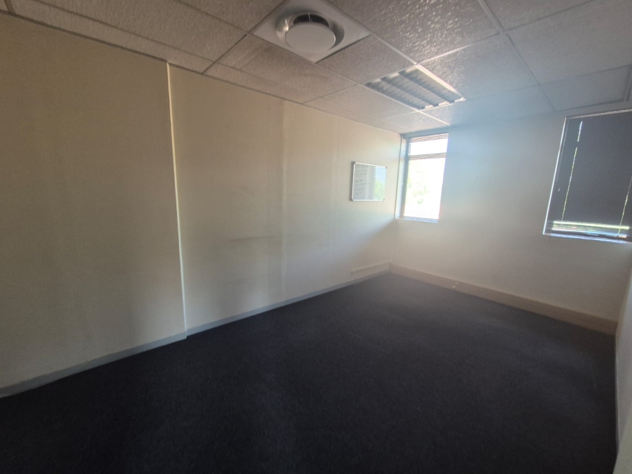 To Let Commercial Property for Rent in Die Hoewes Gauteng