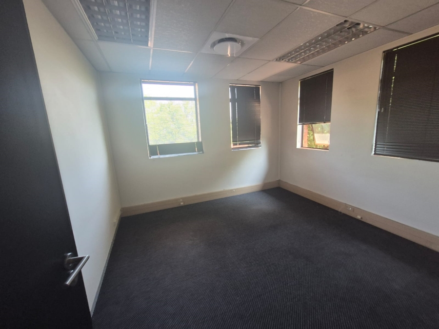 To Let Commercial Property for Rent in Die Hoewes Gauteng
