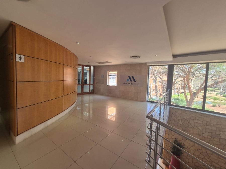 To Let Commercial Property for Rent in Die Hoewes Gauteng
