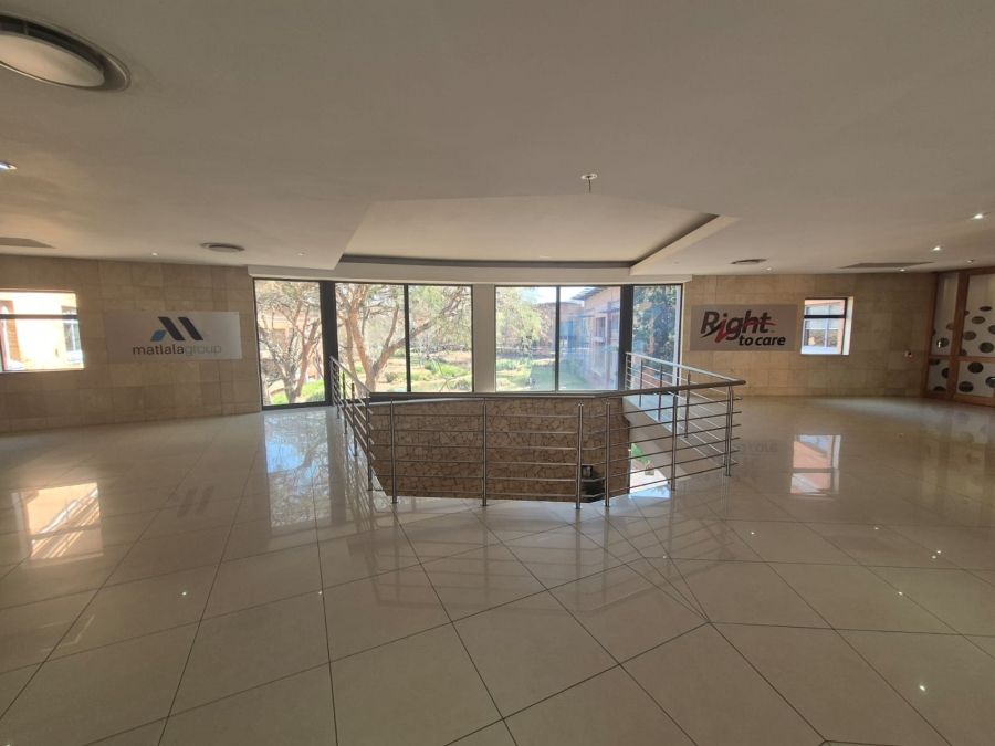 To Let Commercial Property for Rent in Die Hoewes Gauteng