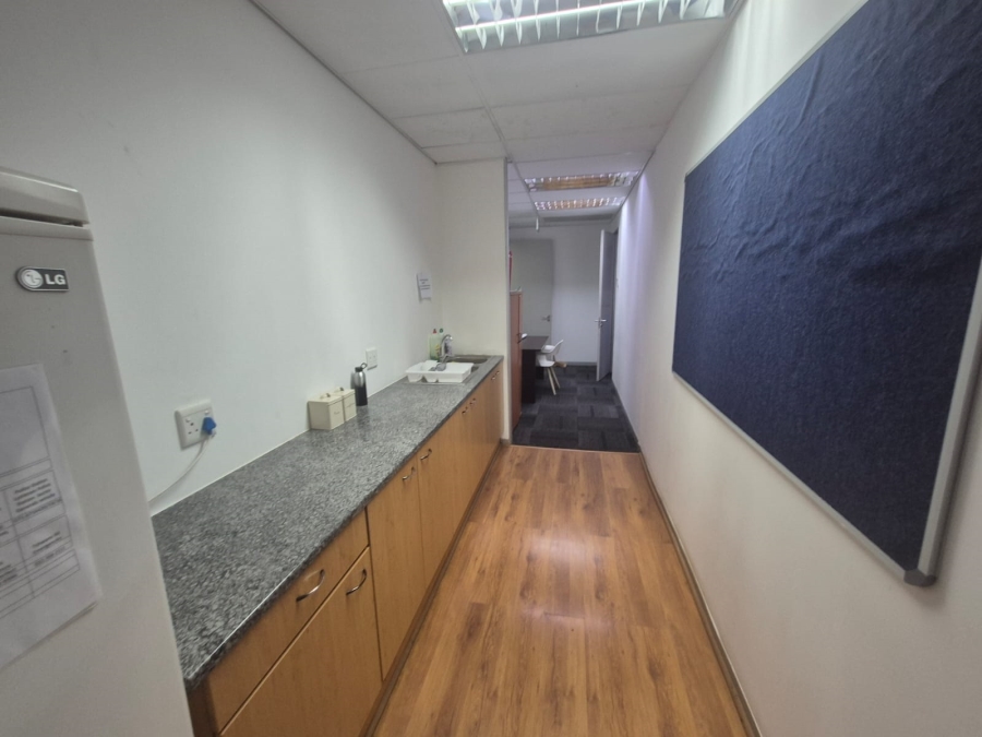 To Let Commercial Property for Rent in Die Hoewes Gauteng
