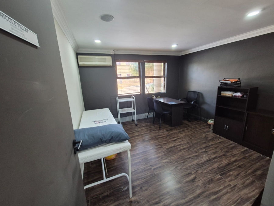 To Let Commercial Property for Rent in Die Hoewes Gauteng
