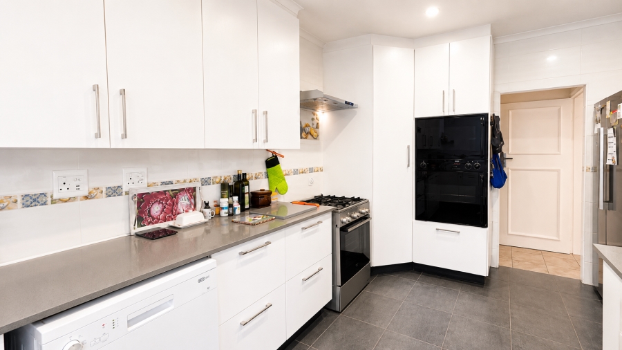 4 Bedroom Property for Sale in Brooklyn Gauteng