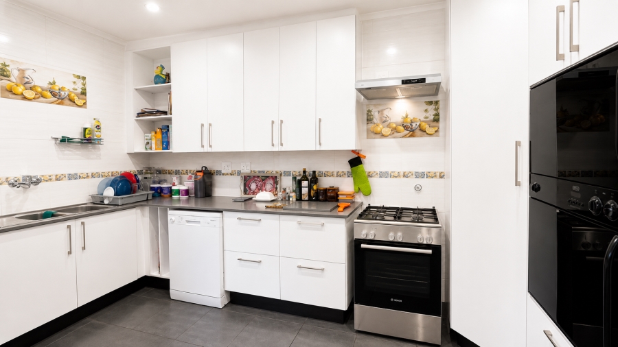 4 Bedroom Property for Sale in Brooklyn Gauteng