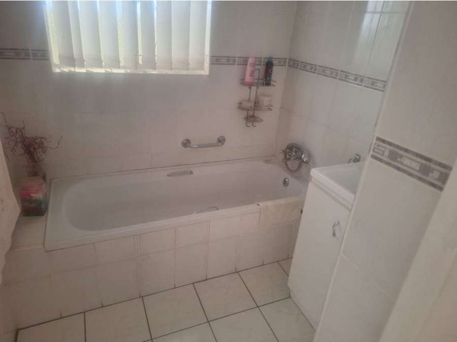 3 Bedroom Property for Sale in Westonaria Gauteng