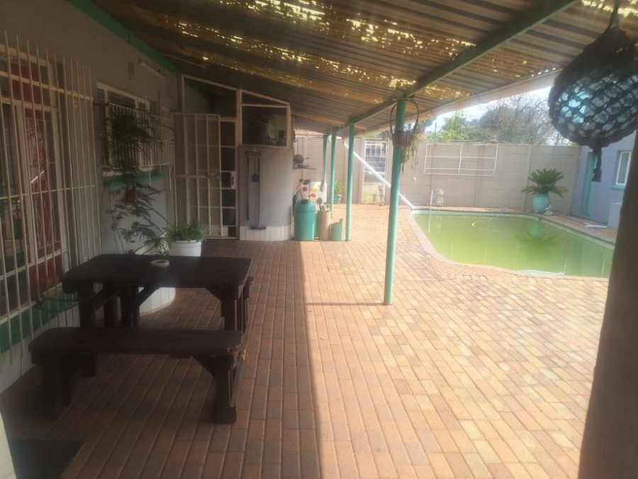 3 Bedroom Property for Sale in Westonaria Gauteng