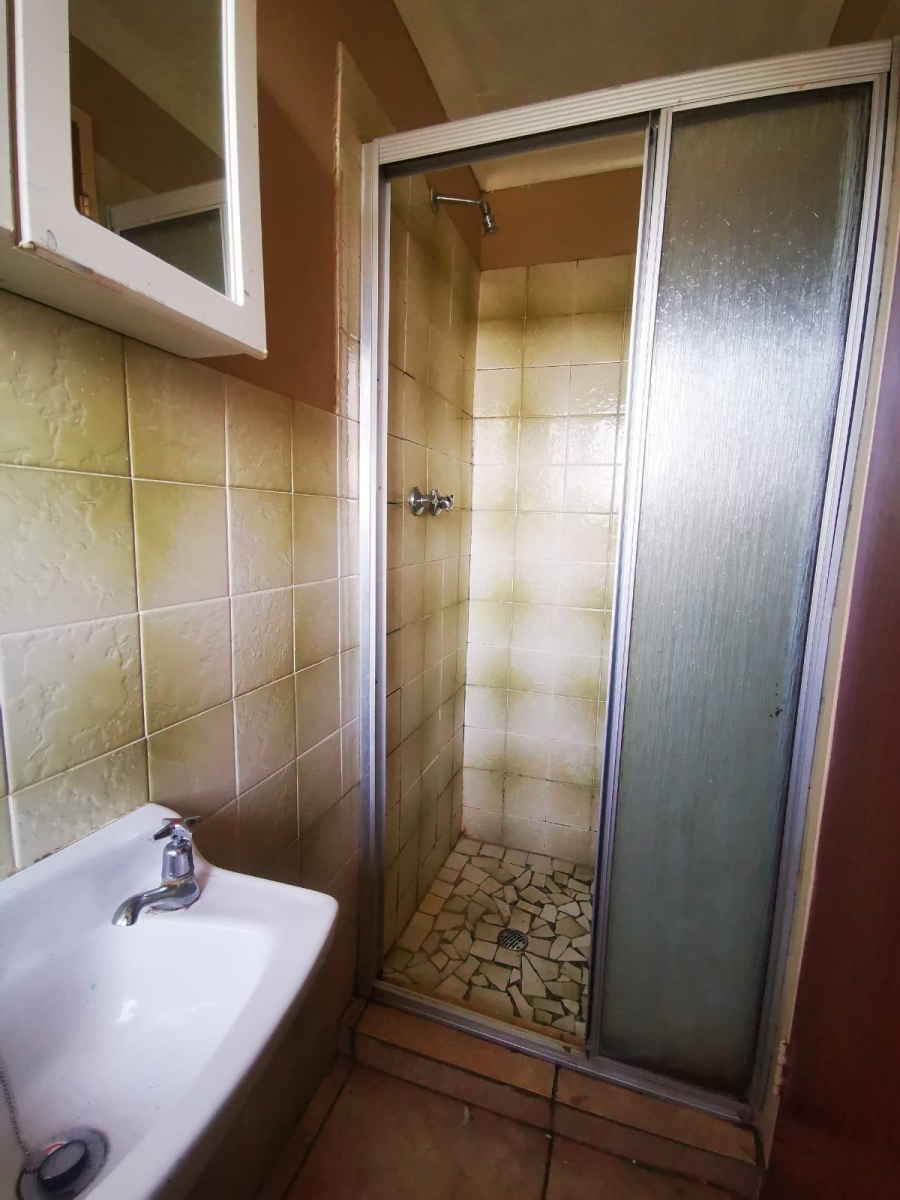 To Let 3 Bedroom Property for Rent in Rangeview Gauteng