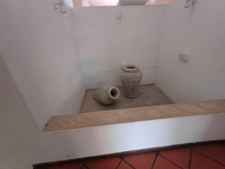 To Let 4 Bedroom Property for Rent in Helderkruin Gauteng