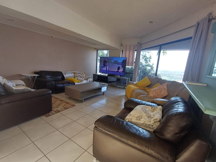 To Let 4 Bedroom Property for Rent in Helderkruin Gauteng