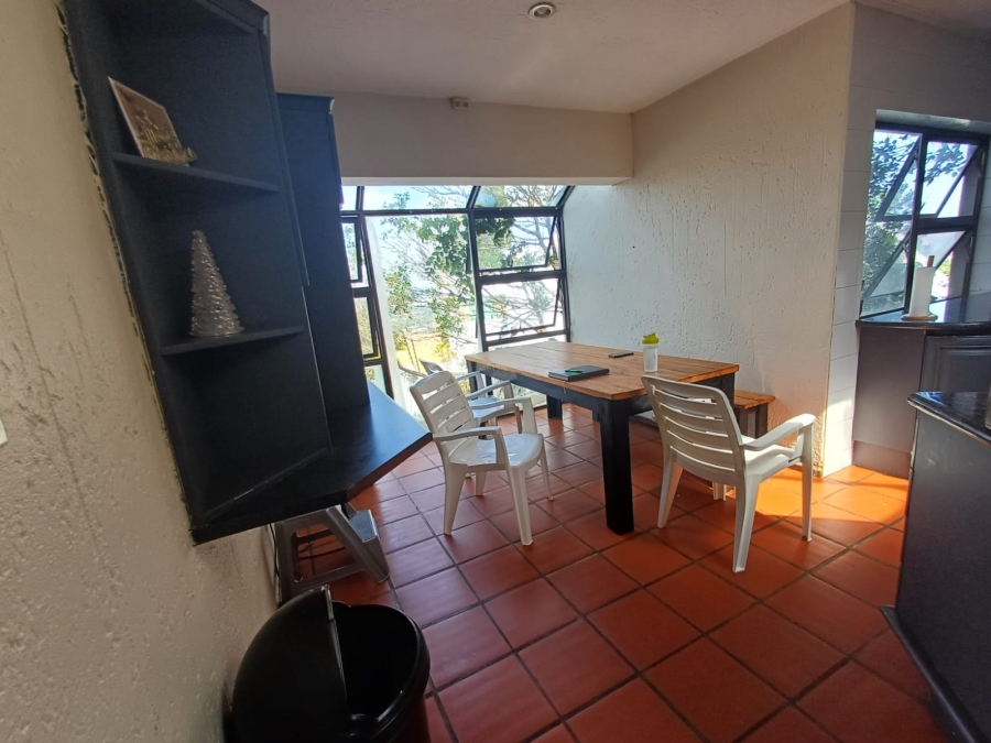 To Let 4 Bedroom Property for Rent in Helderkruin Gauteng
