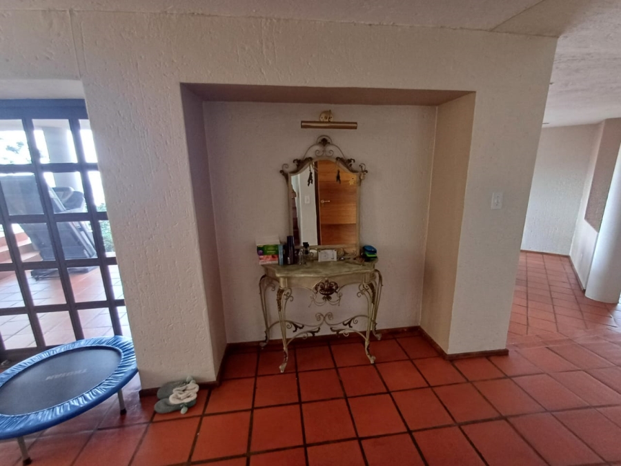 To Let 4 Bedroom Property for Rent in Helderkruin Gauteng