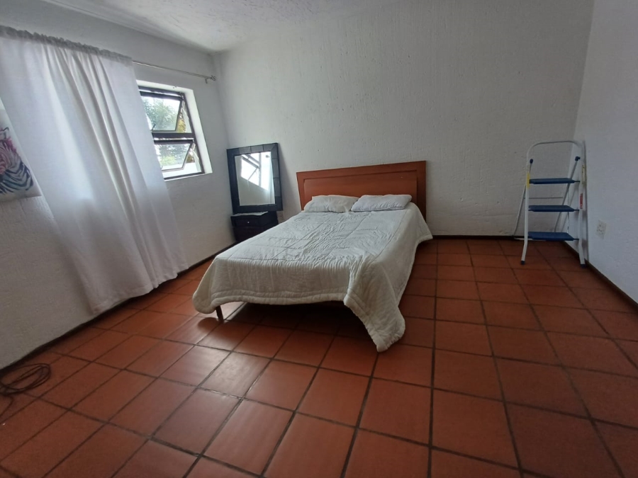 To Let 4 Bedroom Property for Rent in Helderkruin Gauteng