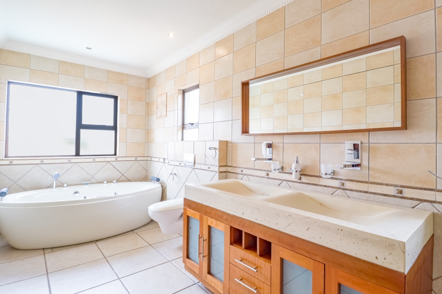 To Let 3 Bedroom Property for Rent in Silverwoods Country Estate Gauteng