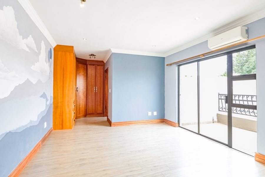 To Let 3 Bedroom Property for Rent in Silverwoods Country Estate Gauteng