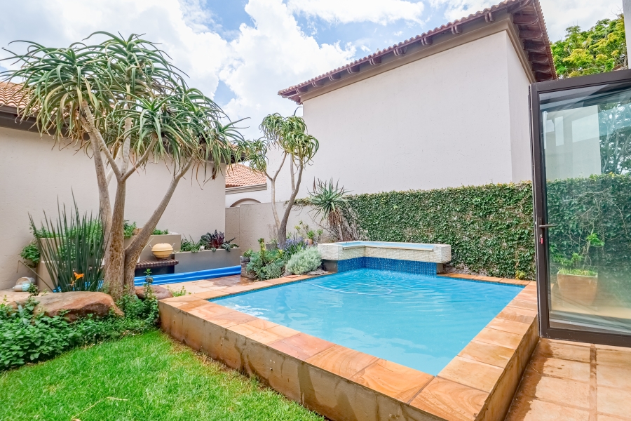 To Let 3 Bedroom Property for Rent in Silverwoods Country Estate Gauteng