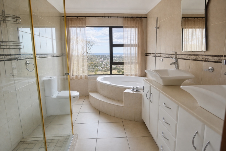 4 Bedroom Property for Sale in Bassonia Gauteng