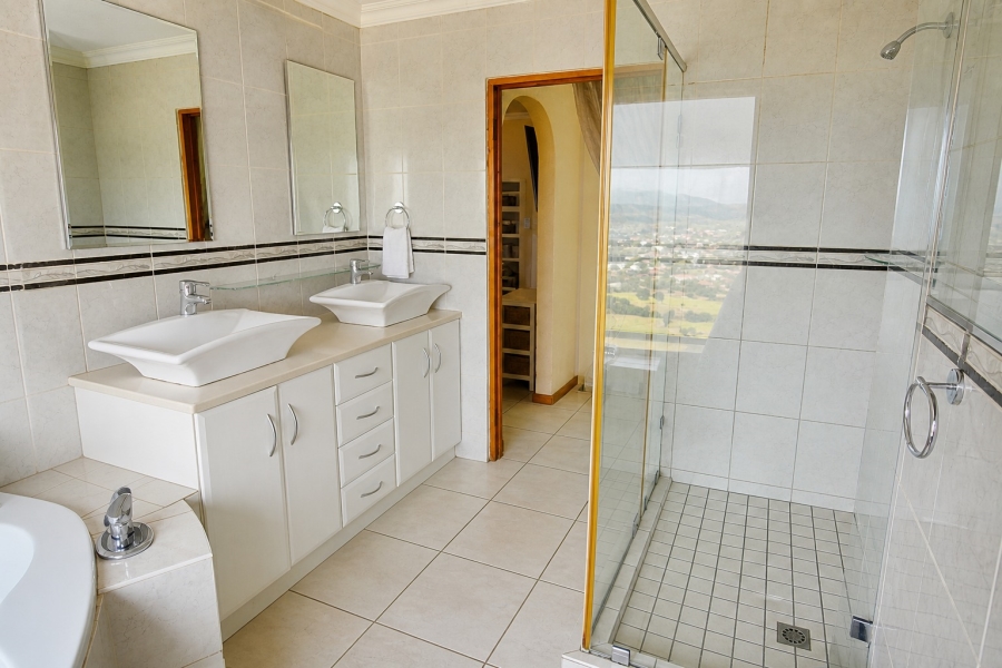 4 Bedroom Property for Sale in Bassonia Gauteng