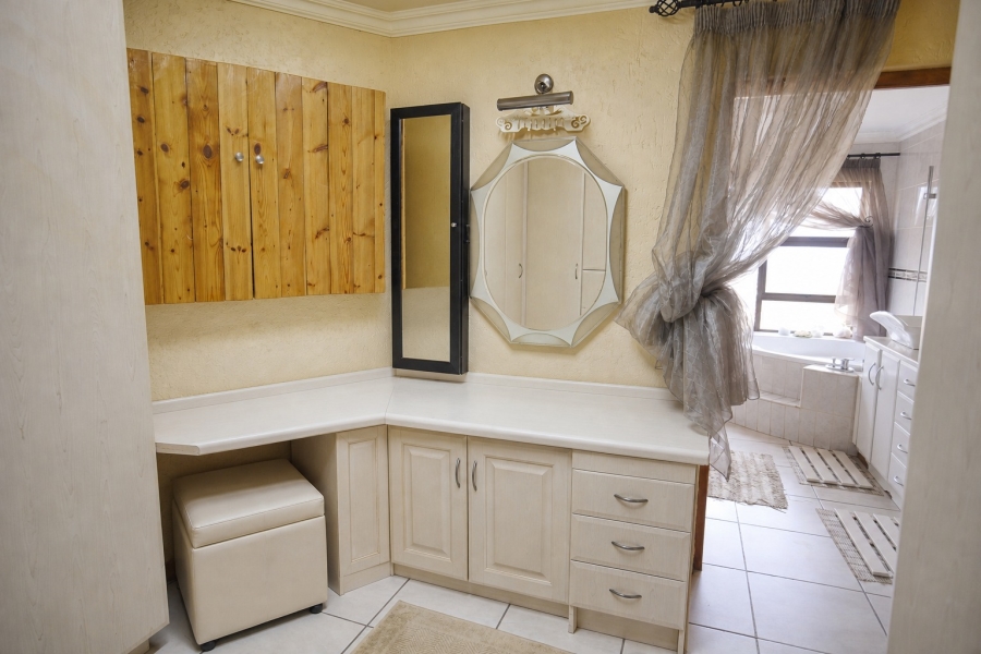 4 Bedroom Property for Sale in Bassonia Gauteng